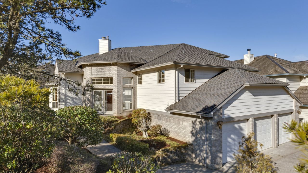 7627 SE 140th Dr, Portland, OR, 97236 Scene 2