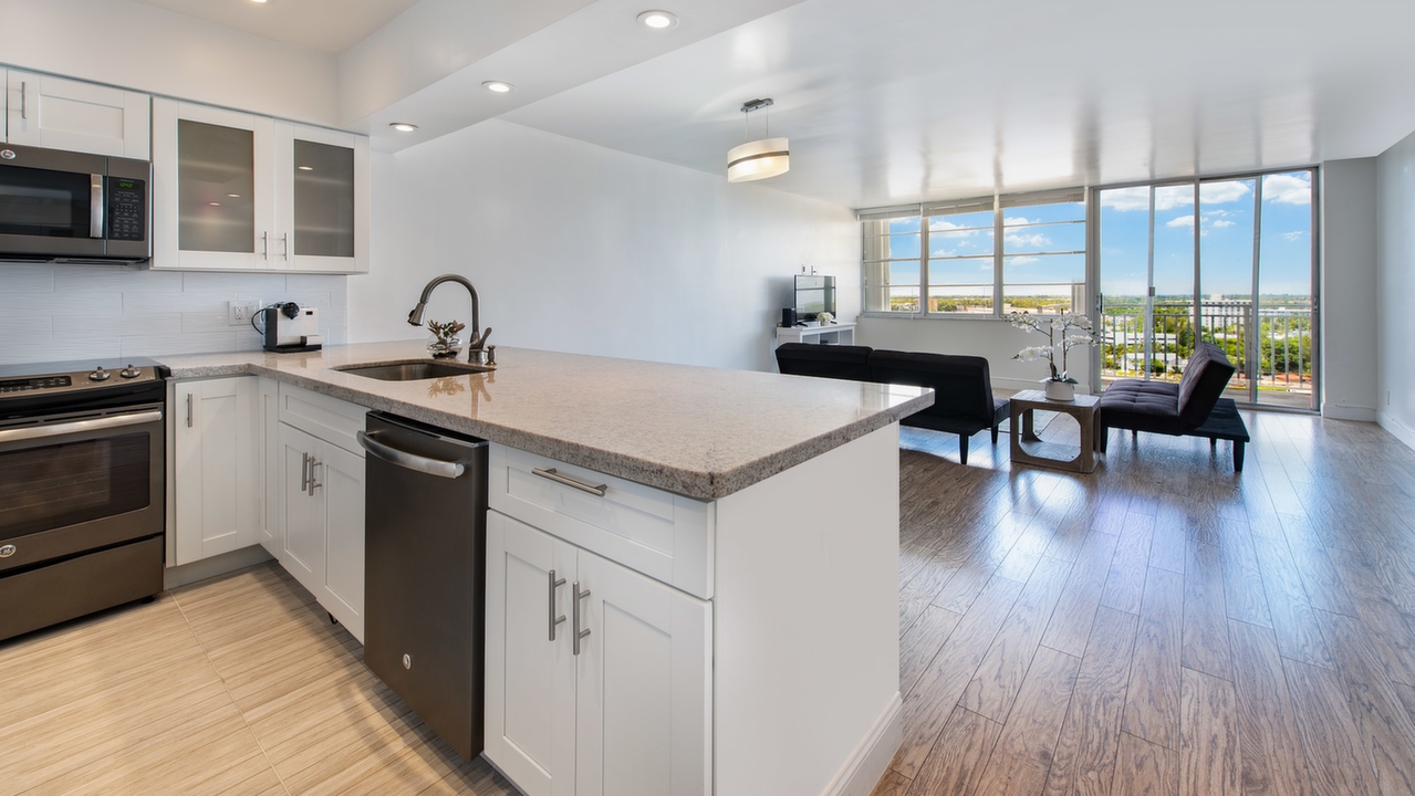 Bayview-Towers-N-#A1610-03