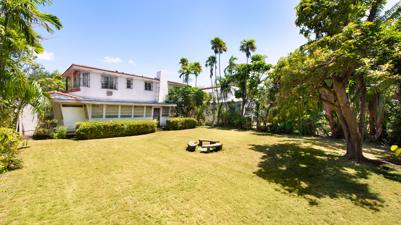 2850-Fairgreen-Dr-04