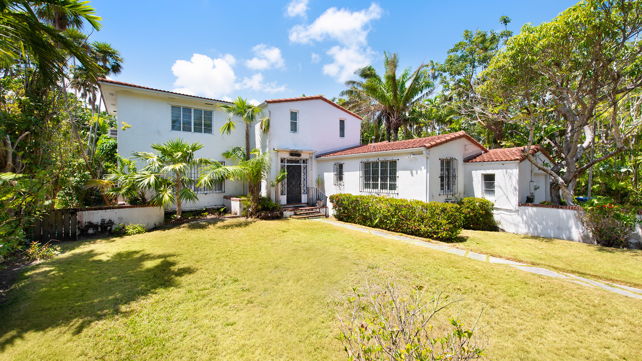 2850-Fairgreen-Dr-02