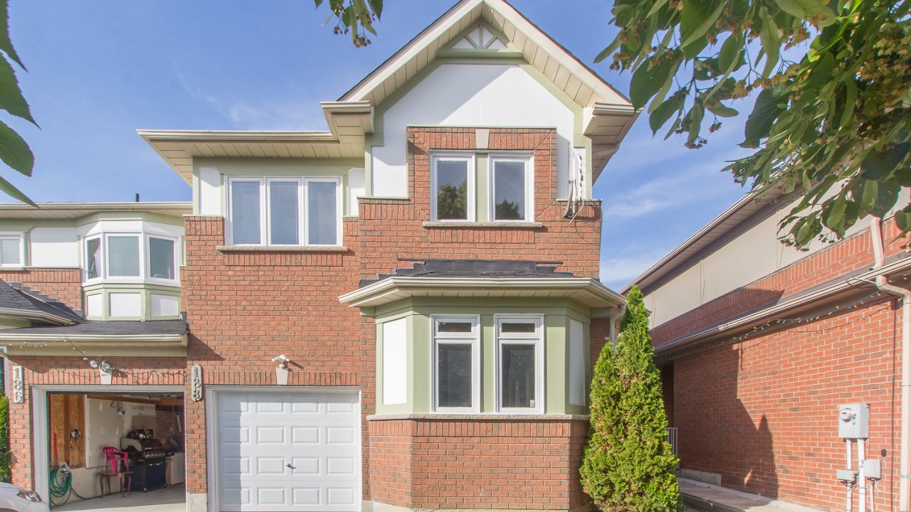 188 Rainforest Dr, Brampton, ON, L6R 1A4 Scene 1