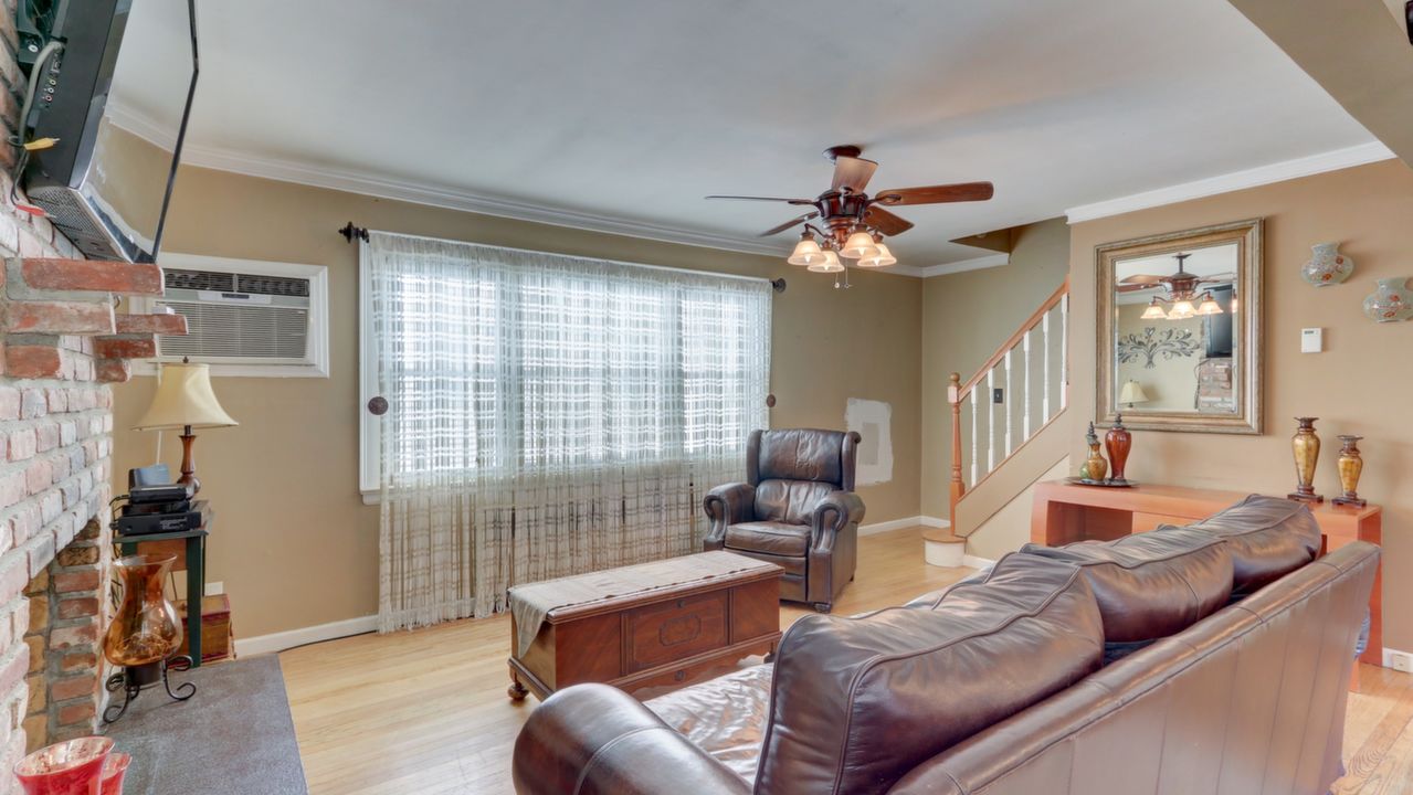 2591 Park St, Westbury, NY, 11590 Scene 4