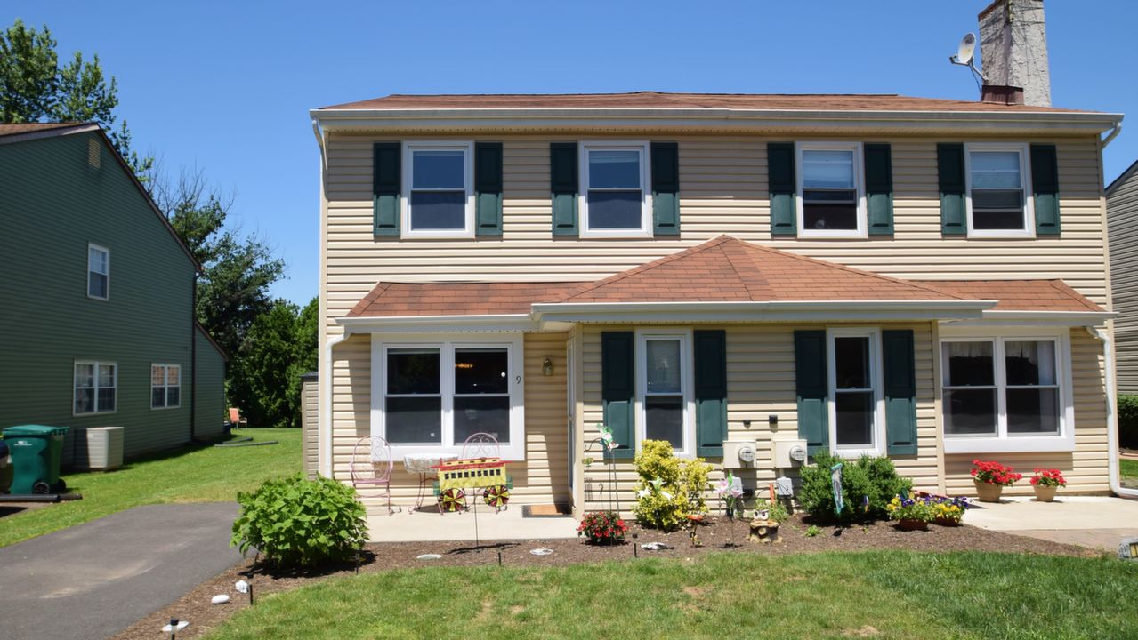 9 Brownstone Dr, Horsham, PA, 19044 Scene 1