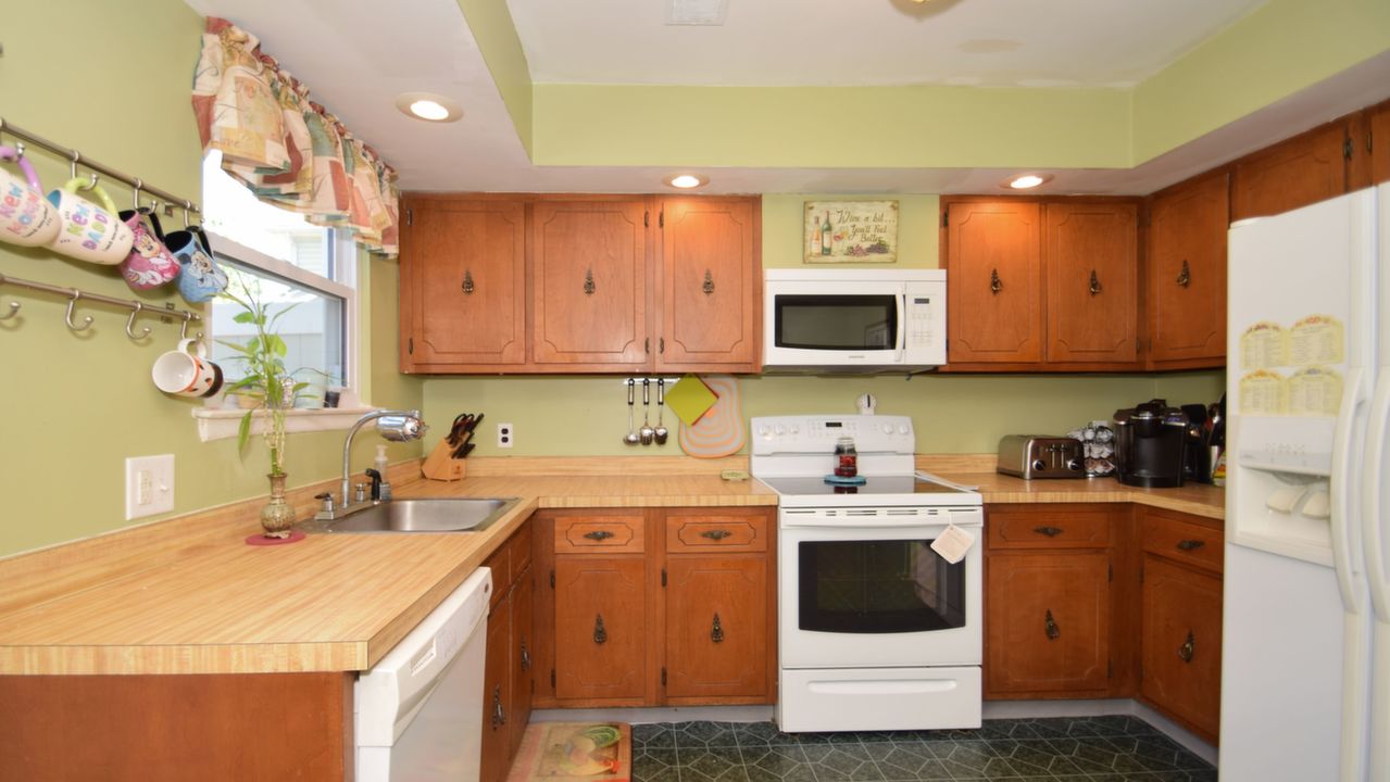 9 Brownstone Dr, Horsham, PA, 19044 Scene 4