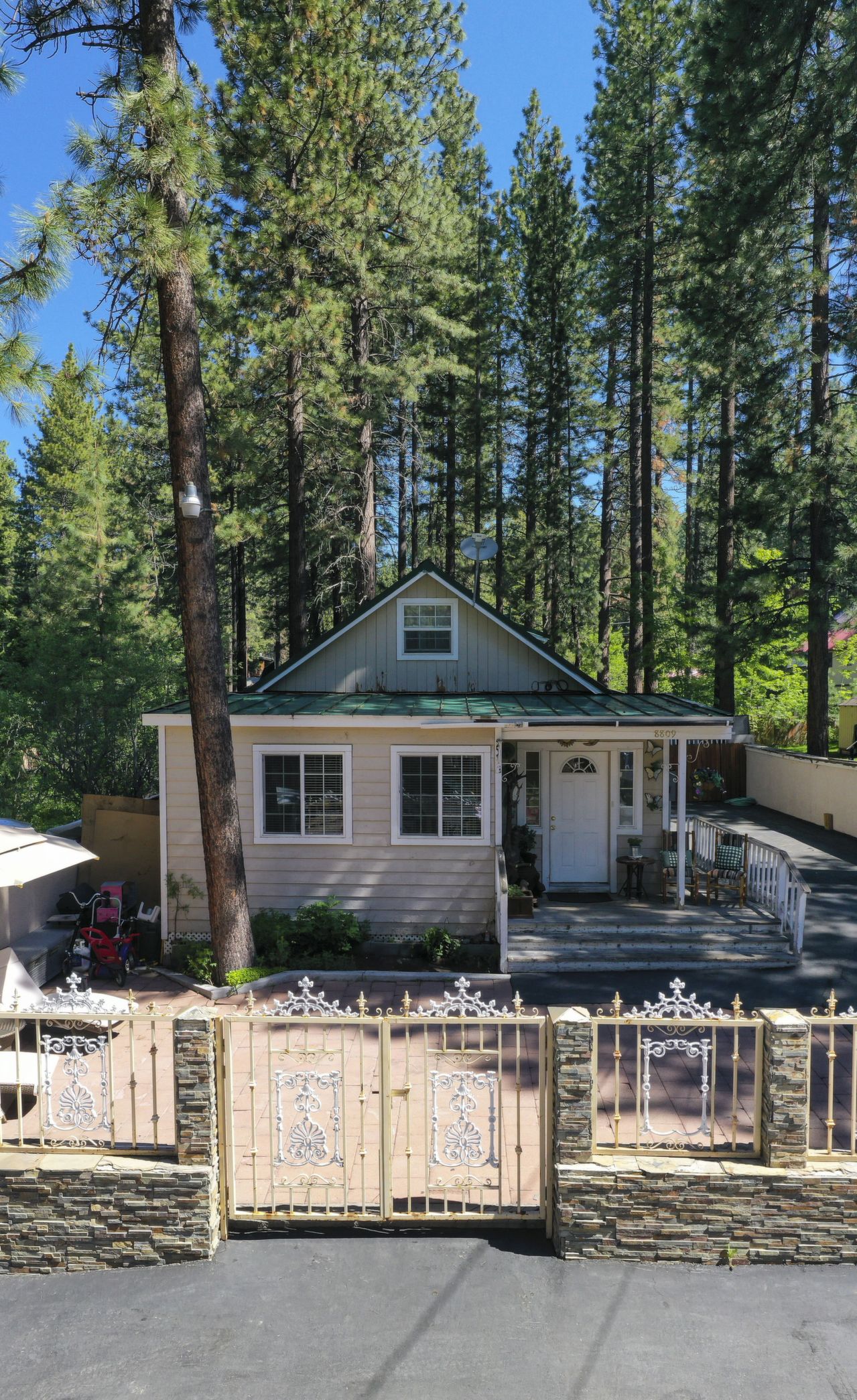 8809 Brook Ave., Kings Beach, CA, 96143 Scene 1