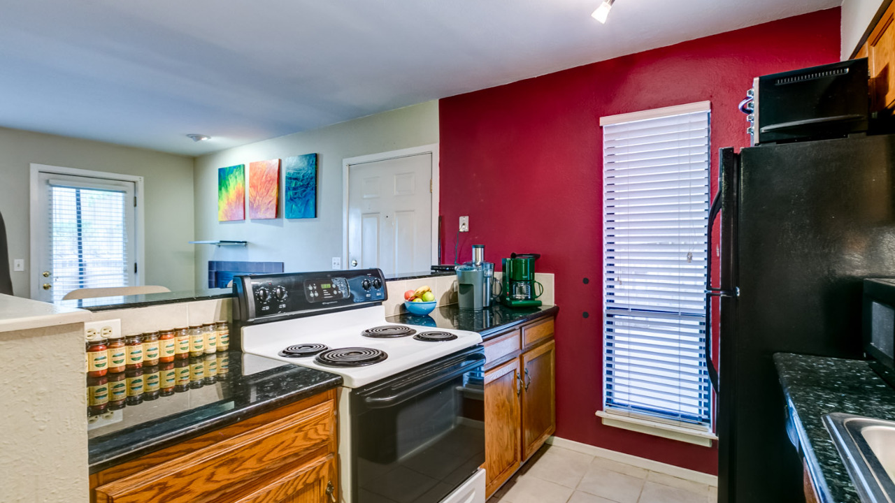 Kitchen with Granite