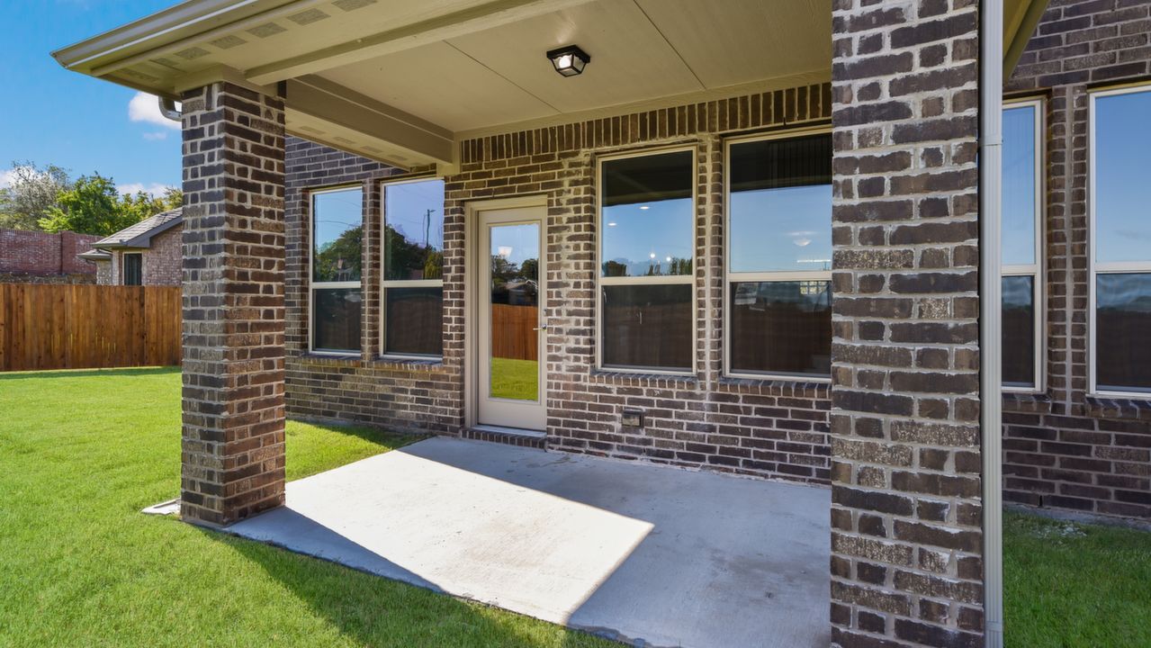 2121LakeFront_004