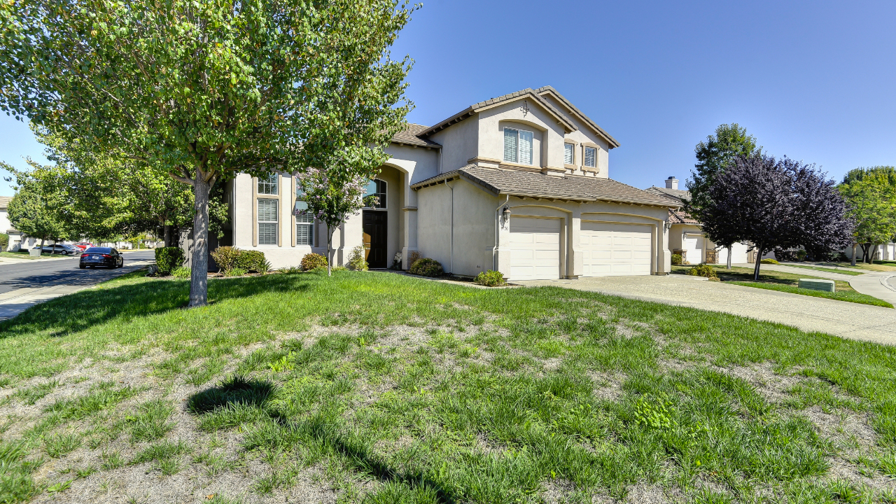 9736 Country Falls Ln, Elk Grove, CA, 95757 Scene 3