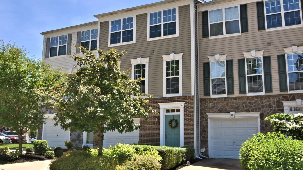 201 Hudson Dr, Phoenixville, PA, 19460 Scene 1