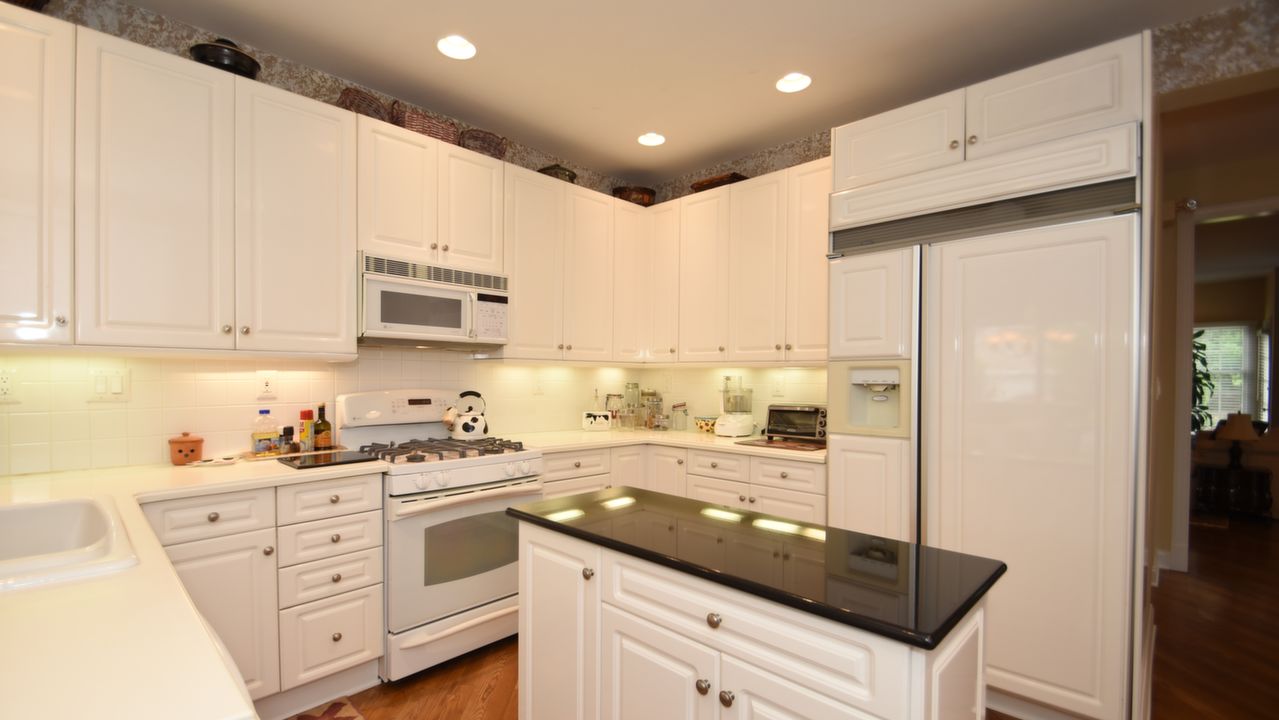 105 Saint Andrews Way, Blue Bell, PA, 19422 Scene 2