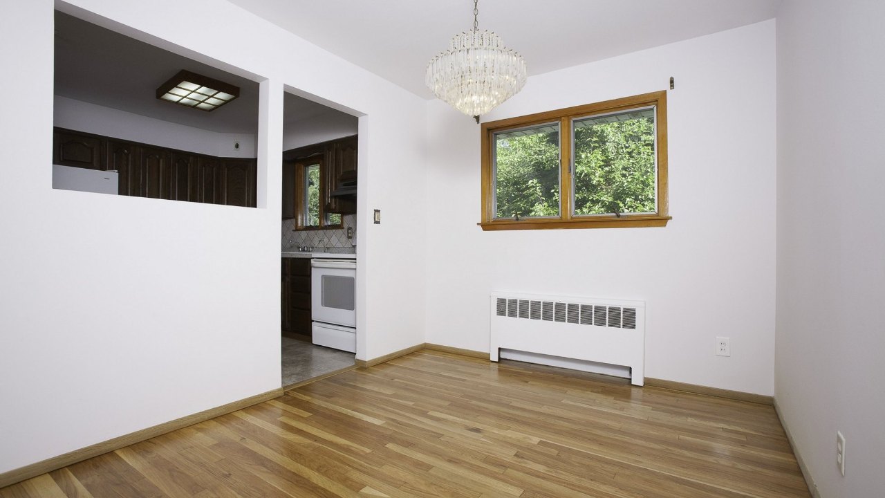 1 Dale Drive, Farmingdale, NY, 11735 Scene 3