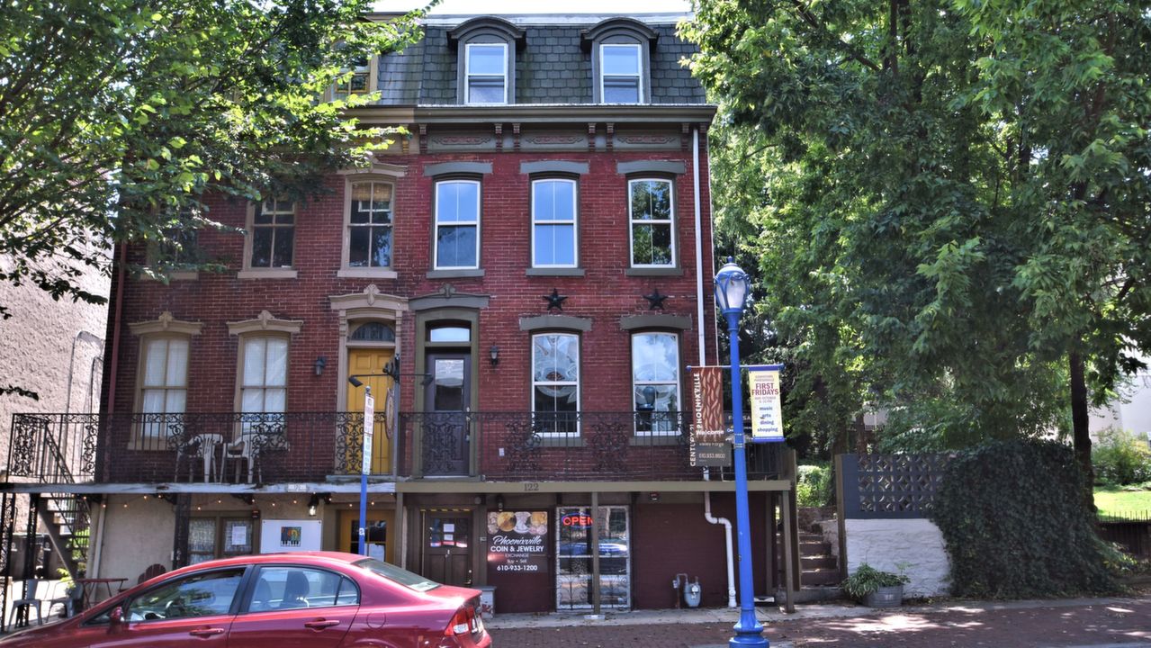 122 Bridge St, Phoenixville, PA, 19460 Scene 1