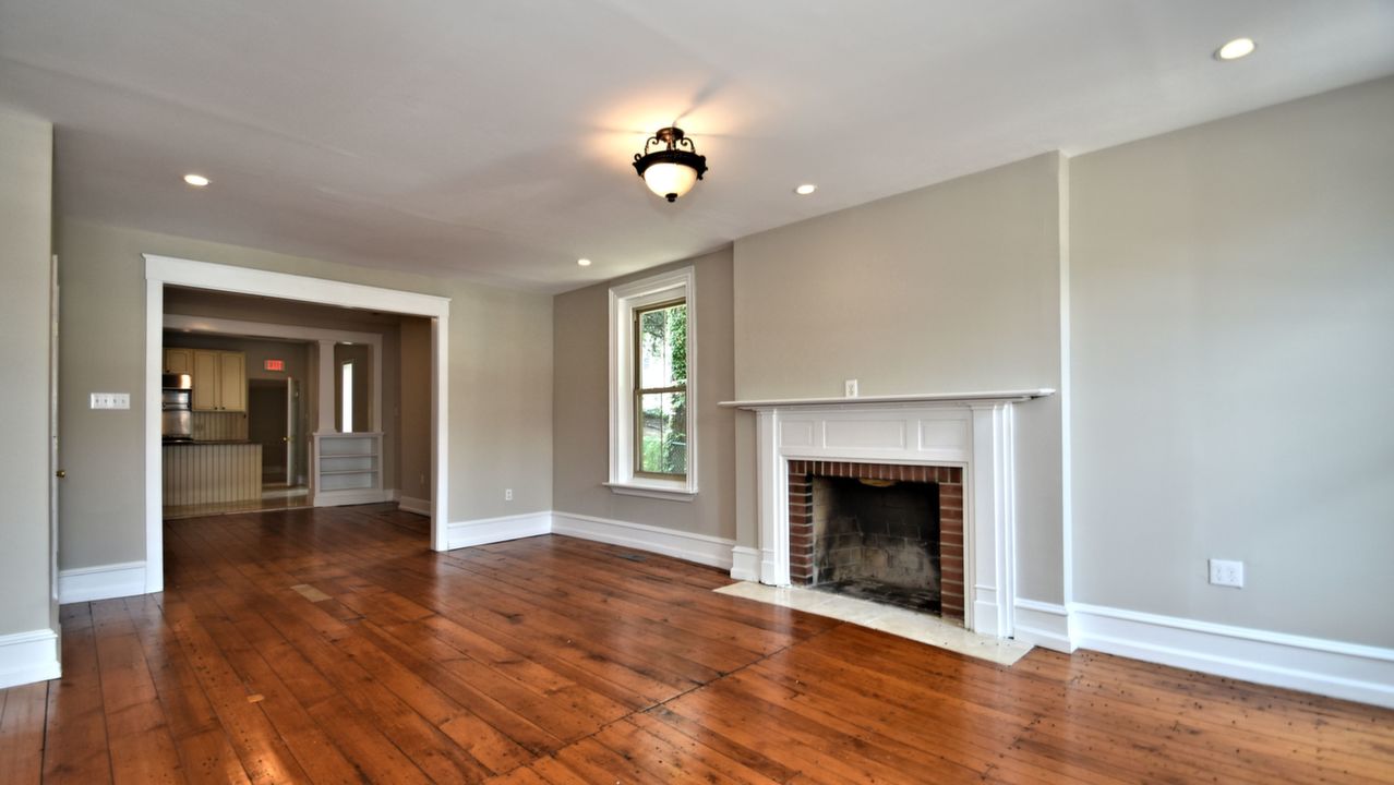 122 Bridge St, Phoenixville, PA, 19460 Scene 2