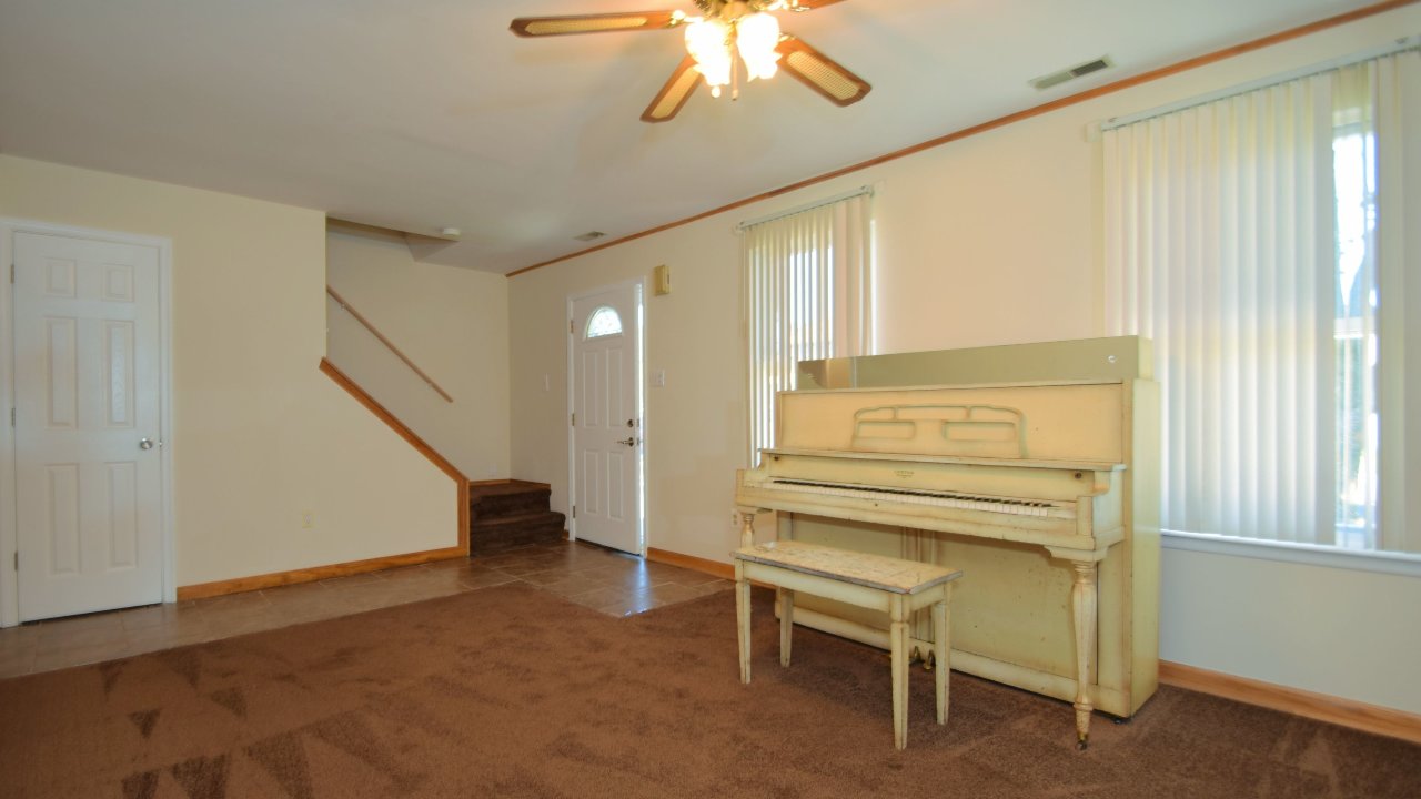 602 Courtland Ln, Fairless Hills, PA, 19002 Scene 2