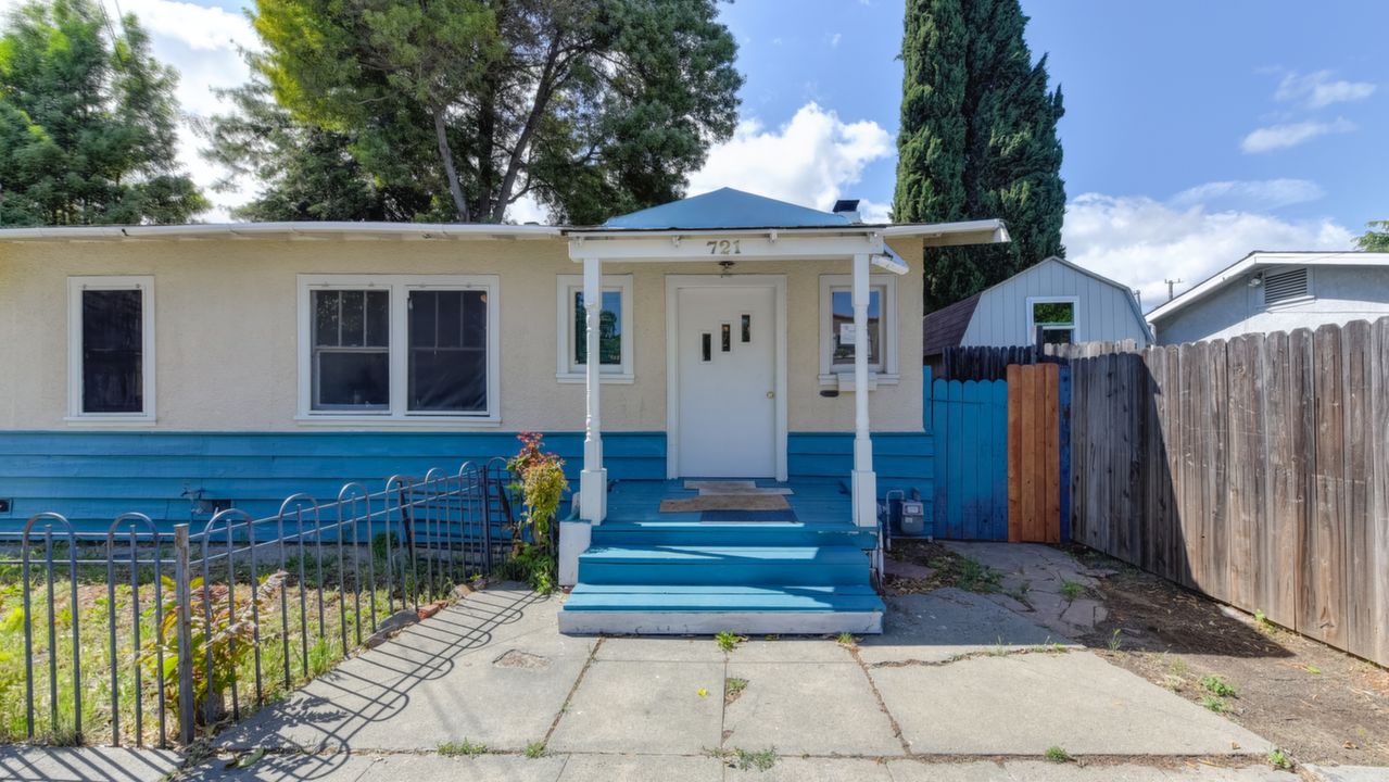 721 Brown St
Martinez, CA 94553, Martinez, CA, 94553 Scene 4