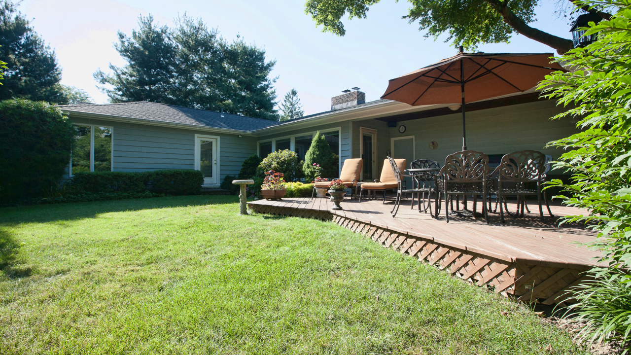 11 Blair Drive, Huntington, NY, 11743 Scene 2