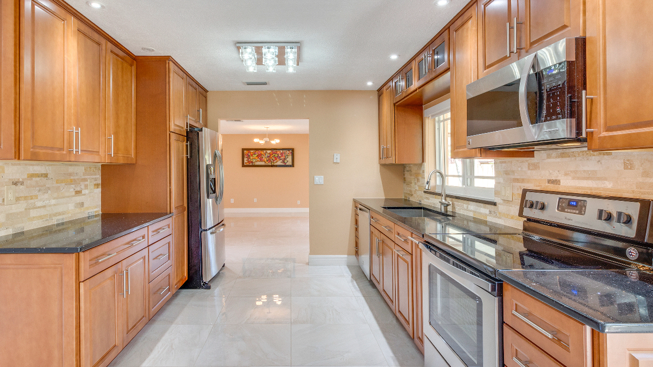 1721-SW-103rd-Ave-05