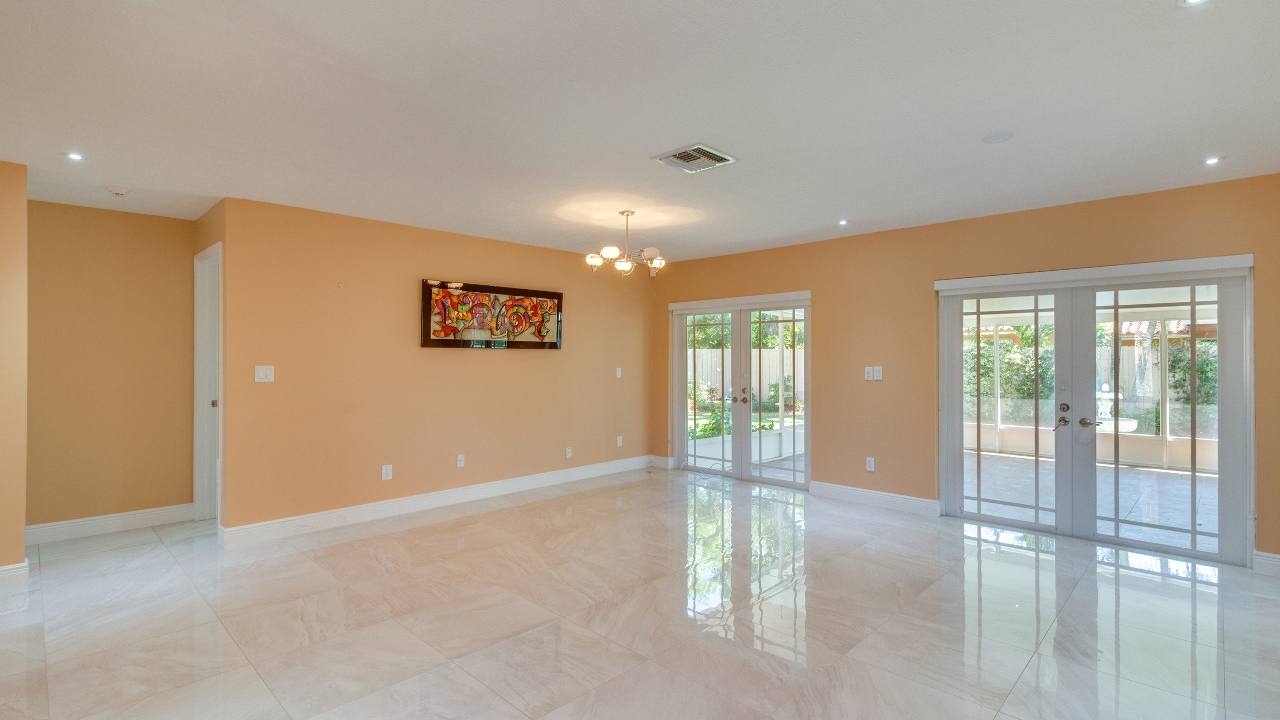 1721-SW-103rd-Ave-03