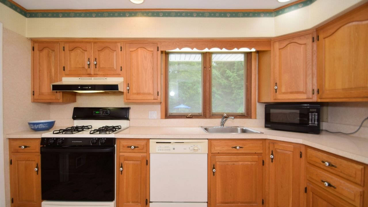 415 Hutchins Dr, Ambler, PA, 19002 Scene 2