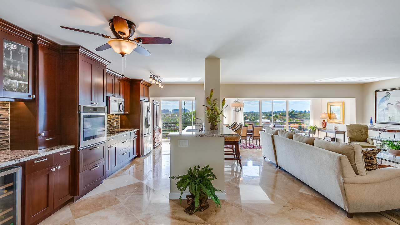Winston-Condo-#606-01