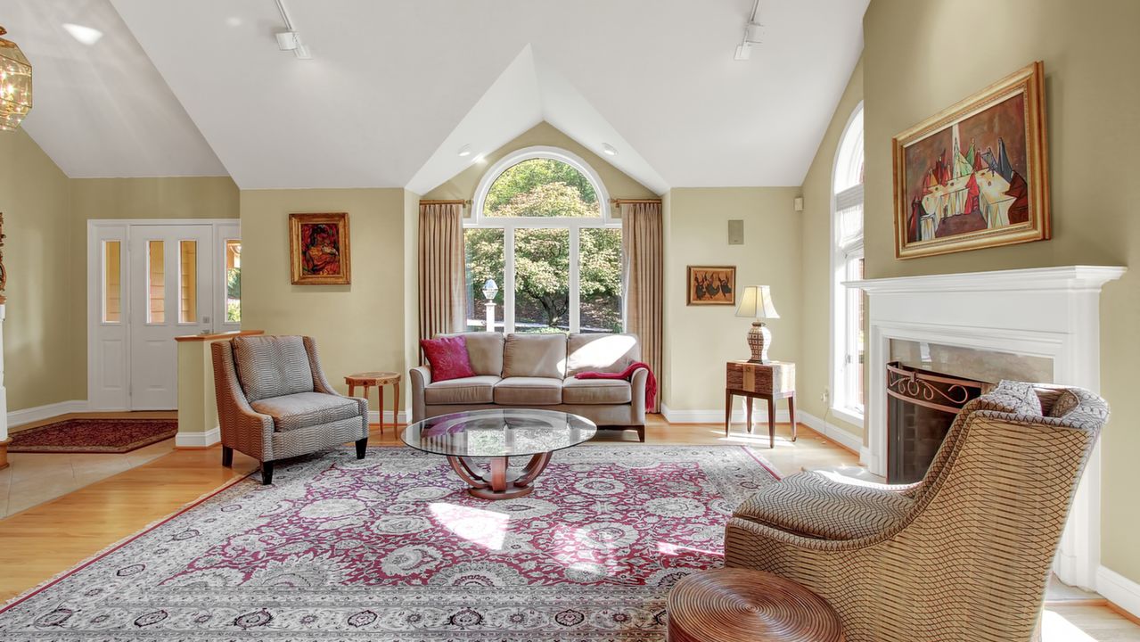 8536 Hill Spring Dr-2