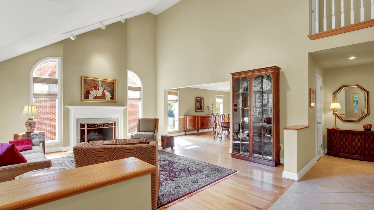 8536 Hill Spring Dr-3