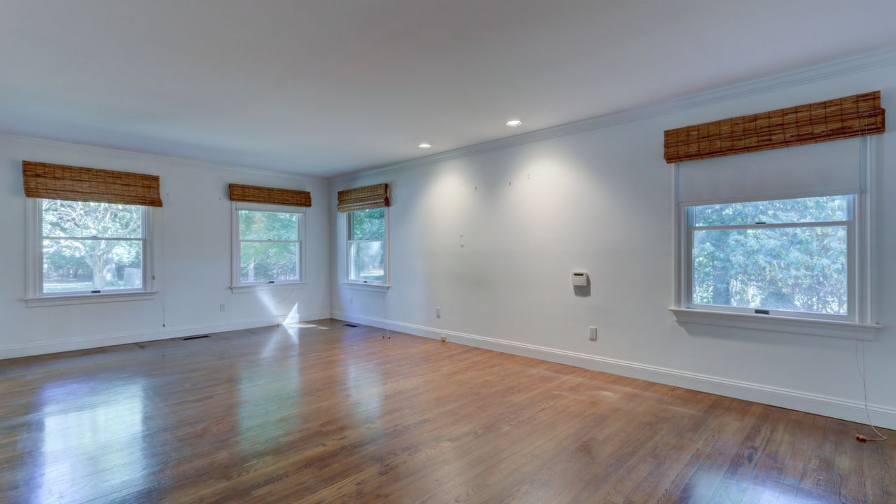 4 Quogue St, Quogue, NY, 11959 Scene 3