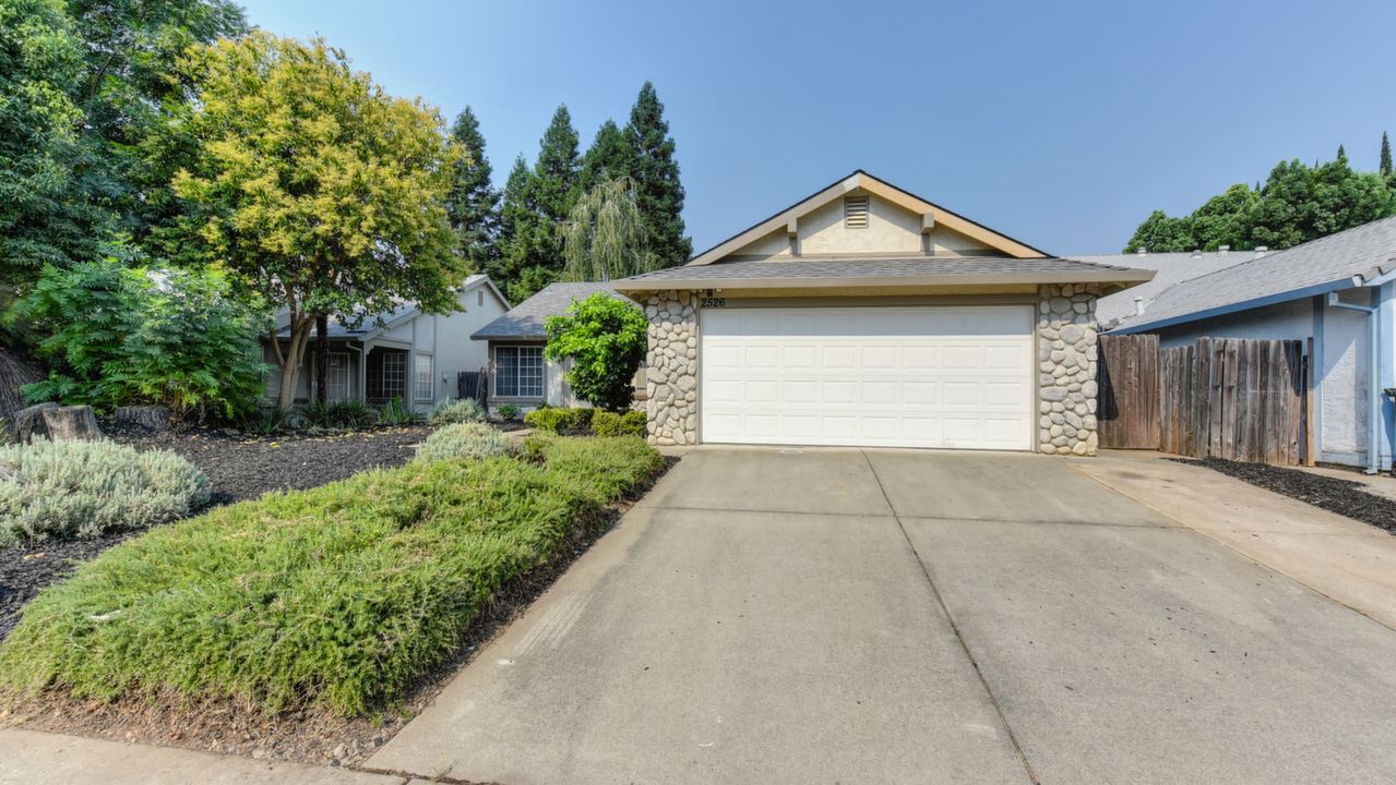 2526 Stoughton way, Sacramento, CA, 95827 Scene 3