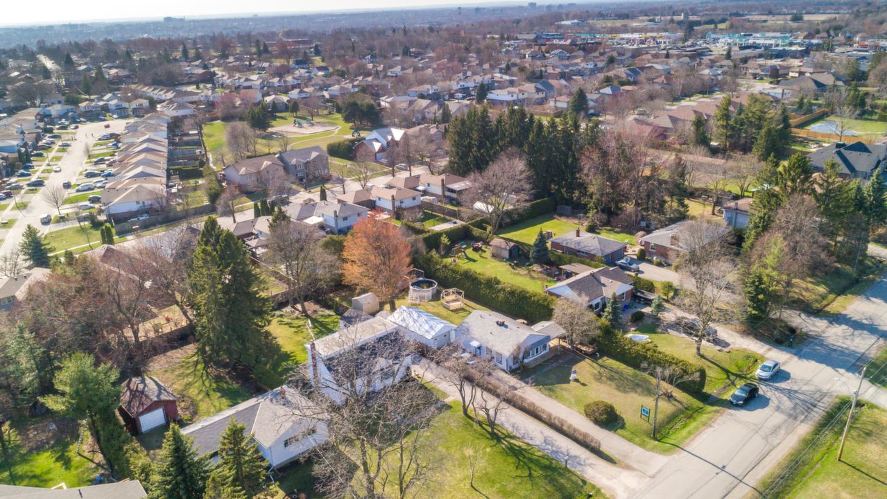 30 Darlington Blvd, Courtice, ON, L1E 2J7 Scene 4