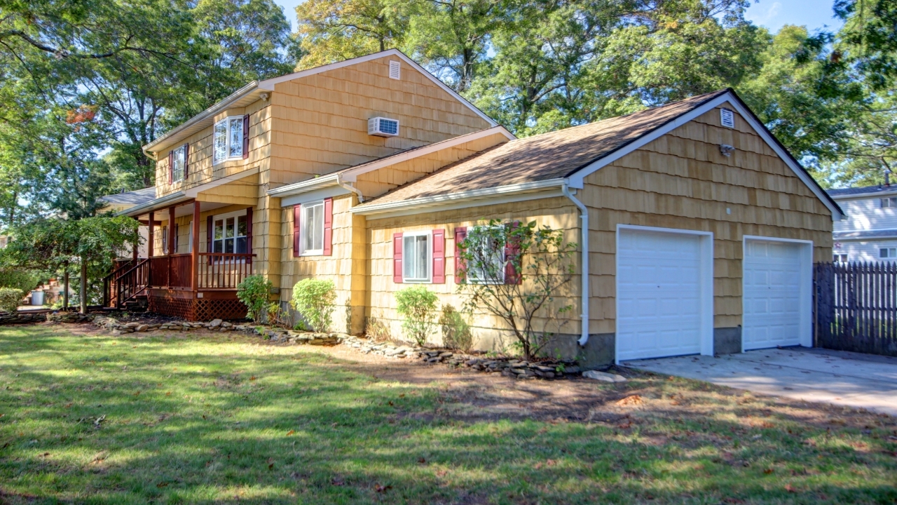 House/Garage