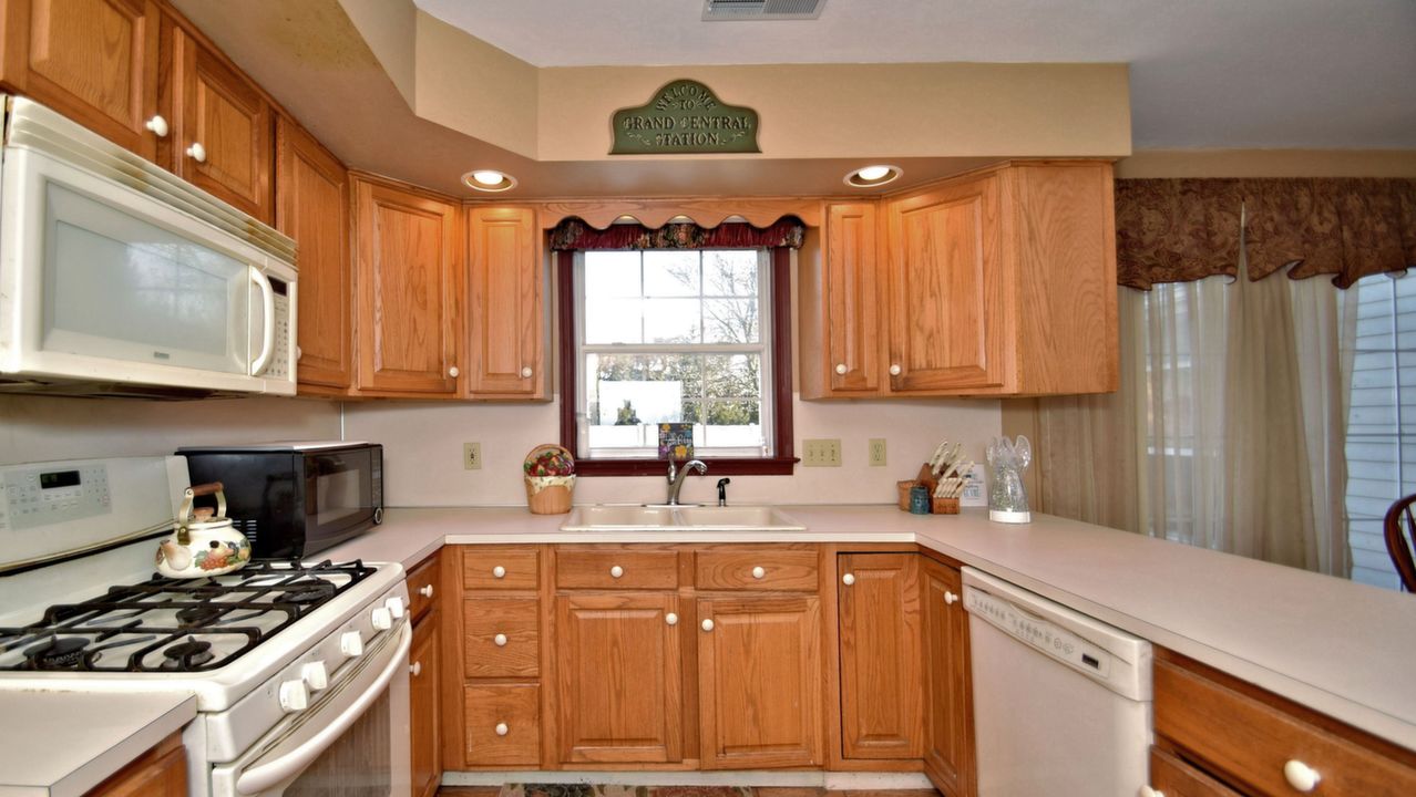 125 Packham Court, Telford, PA, 18969 Scene 3