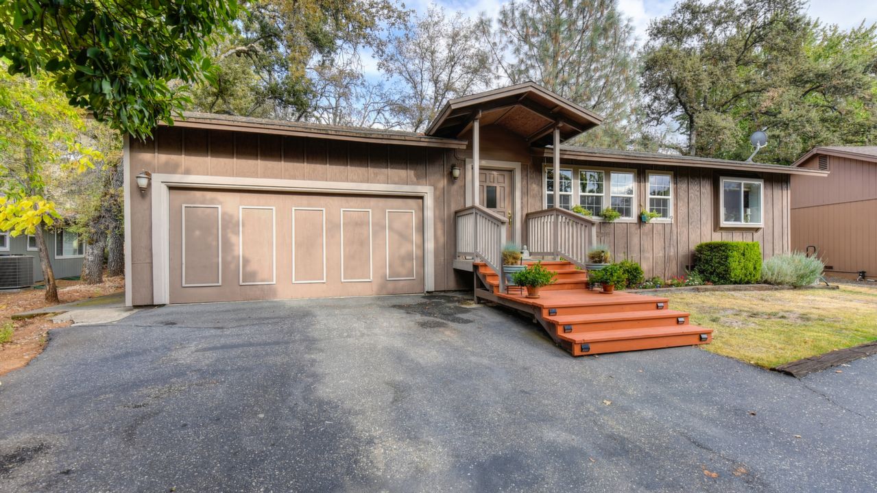 12306 Lakeshore N., Auburn, CA, 95602 Scene 4