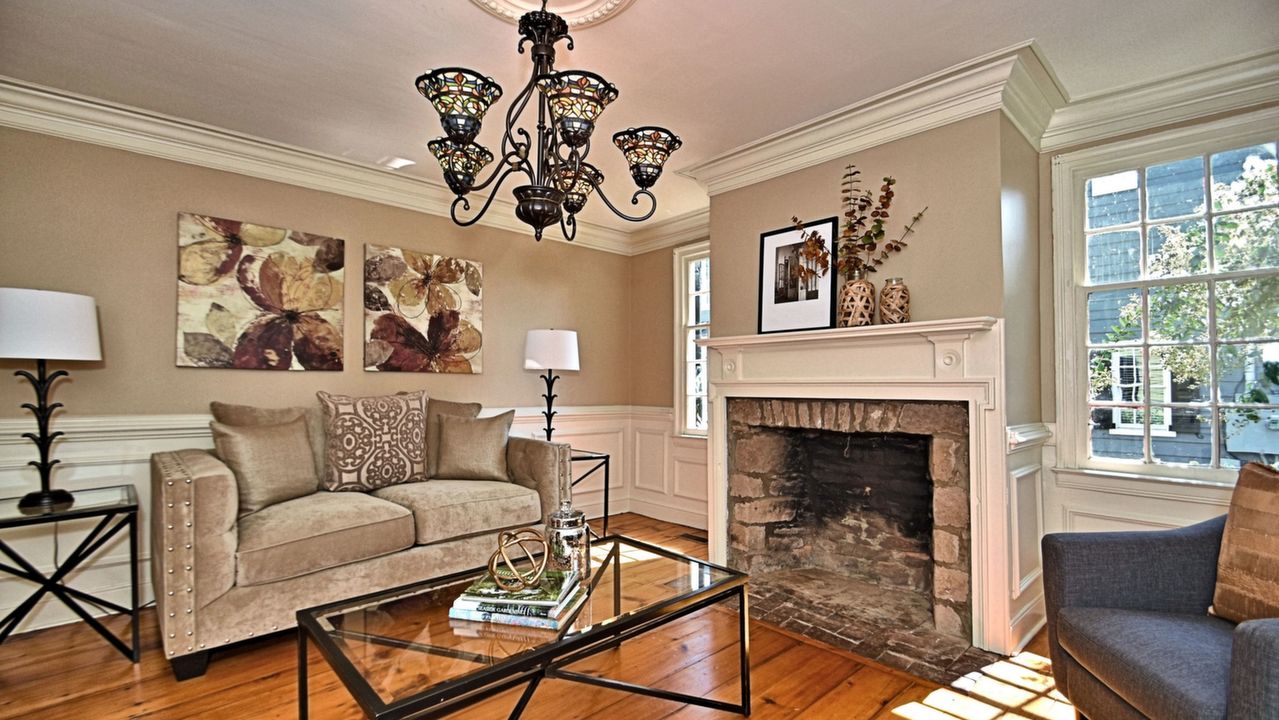 235 Court St, Newtown, PA, 18940 Scene 2