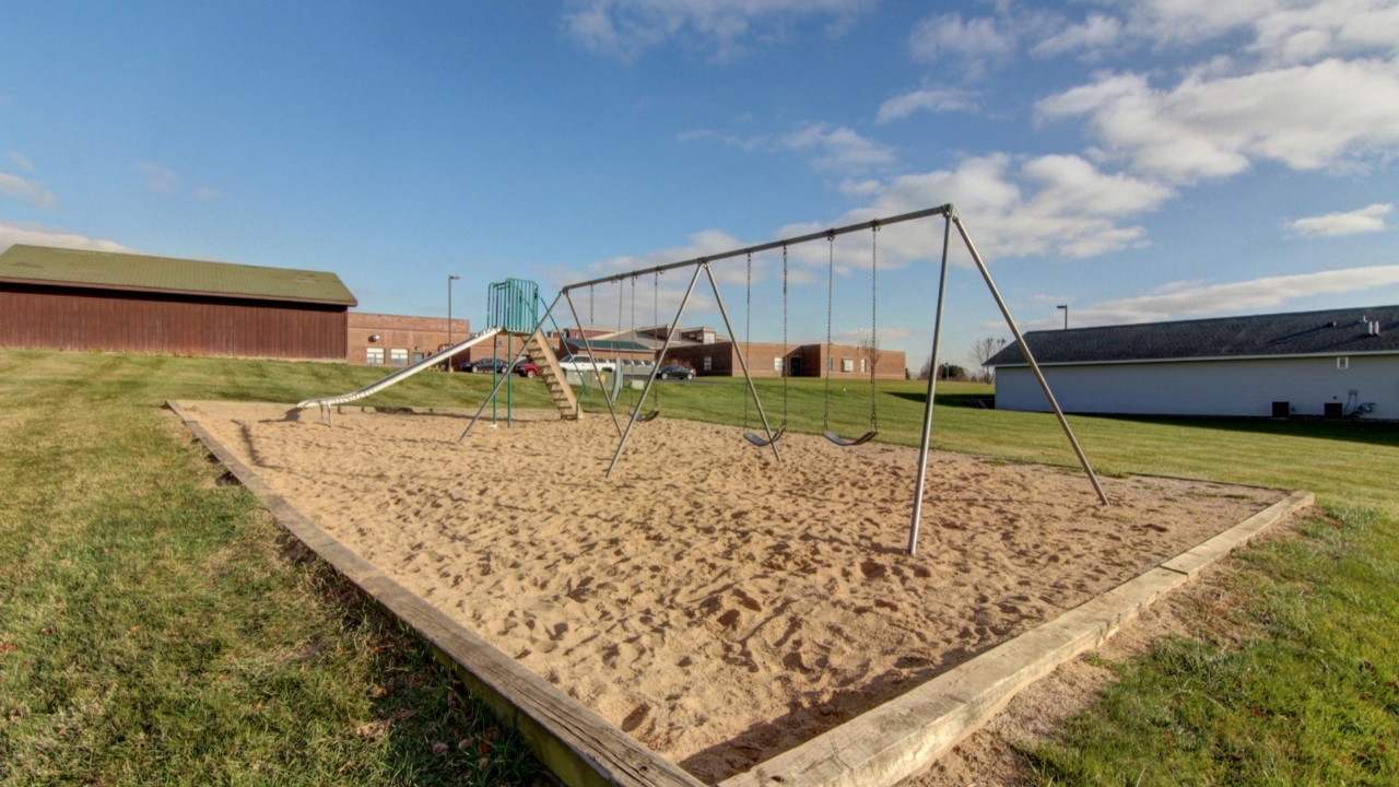 Foxboro Properties (715) 835-6001