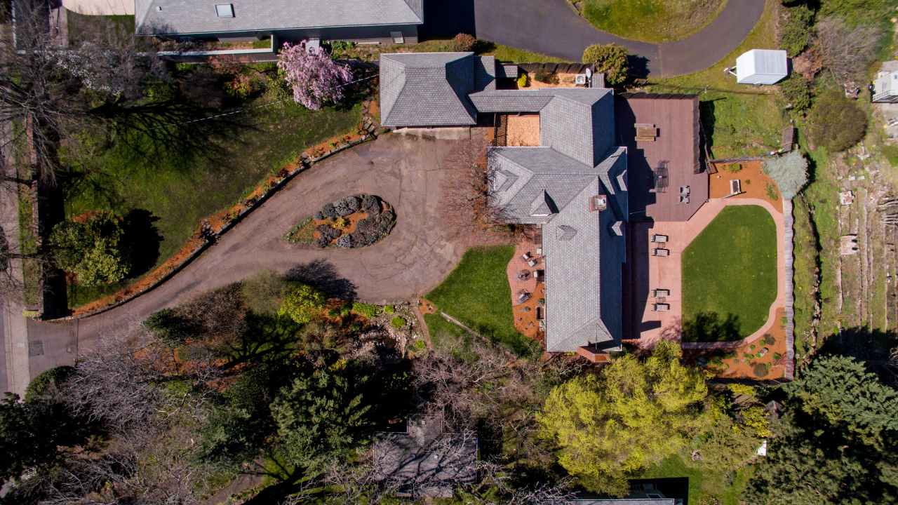 1722 Sherman Ave, Hood River, OR, 97031 Scene 4