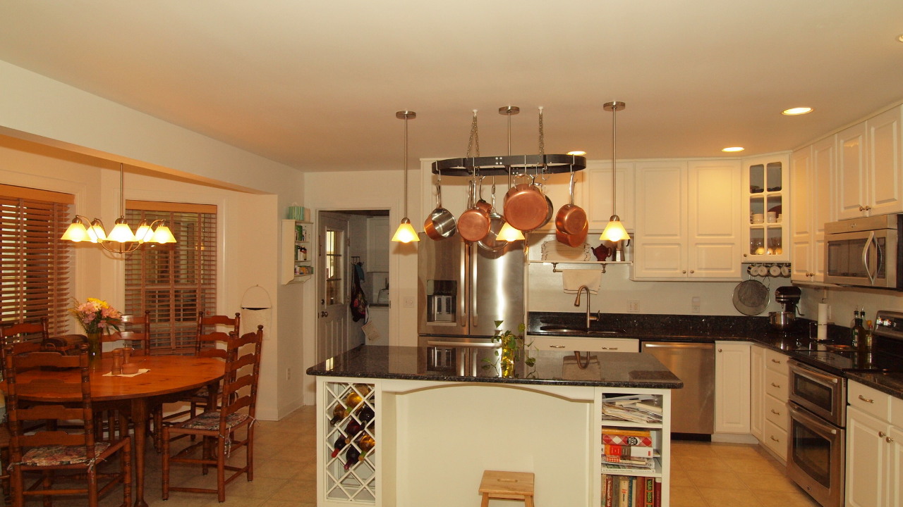 Kitchen and Breakfast Nook