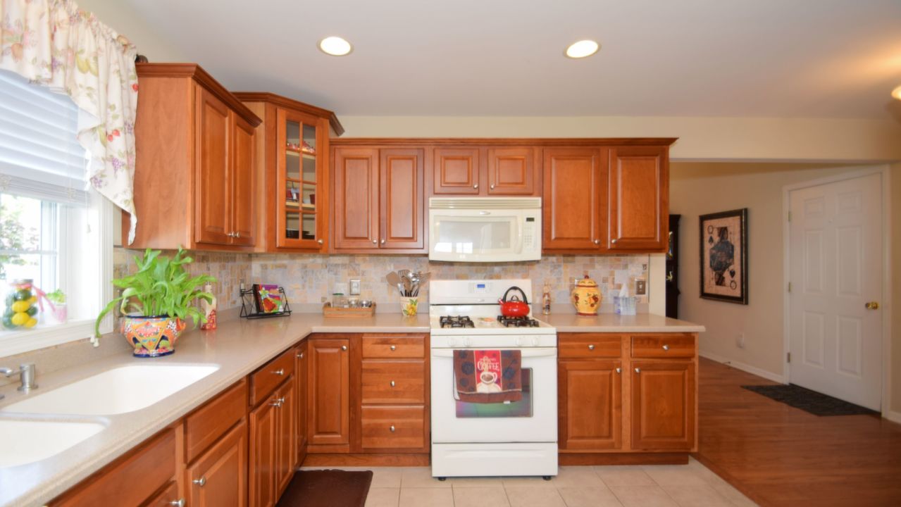 212 W Harmony Dr, Pottstown, PA, 19464 Scene 3