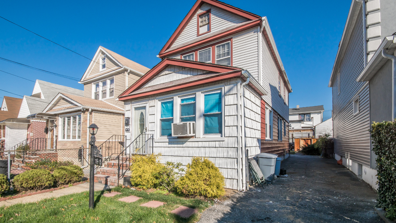 119-15 179th St, Jamaica, NY, 11434 Scene 1