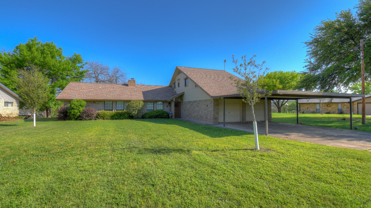 409 Shoals Pkwy, Burnet, TX, 78611 Scene 2