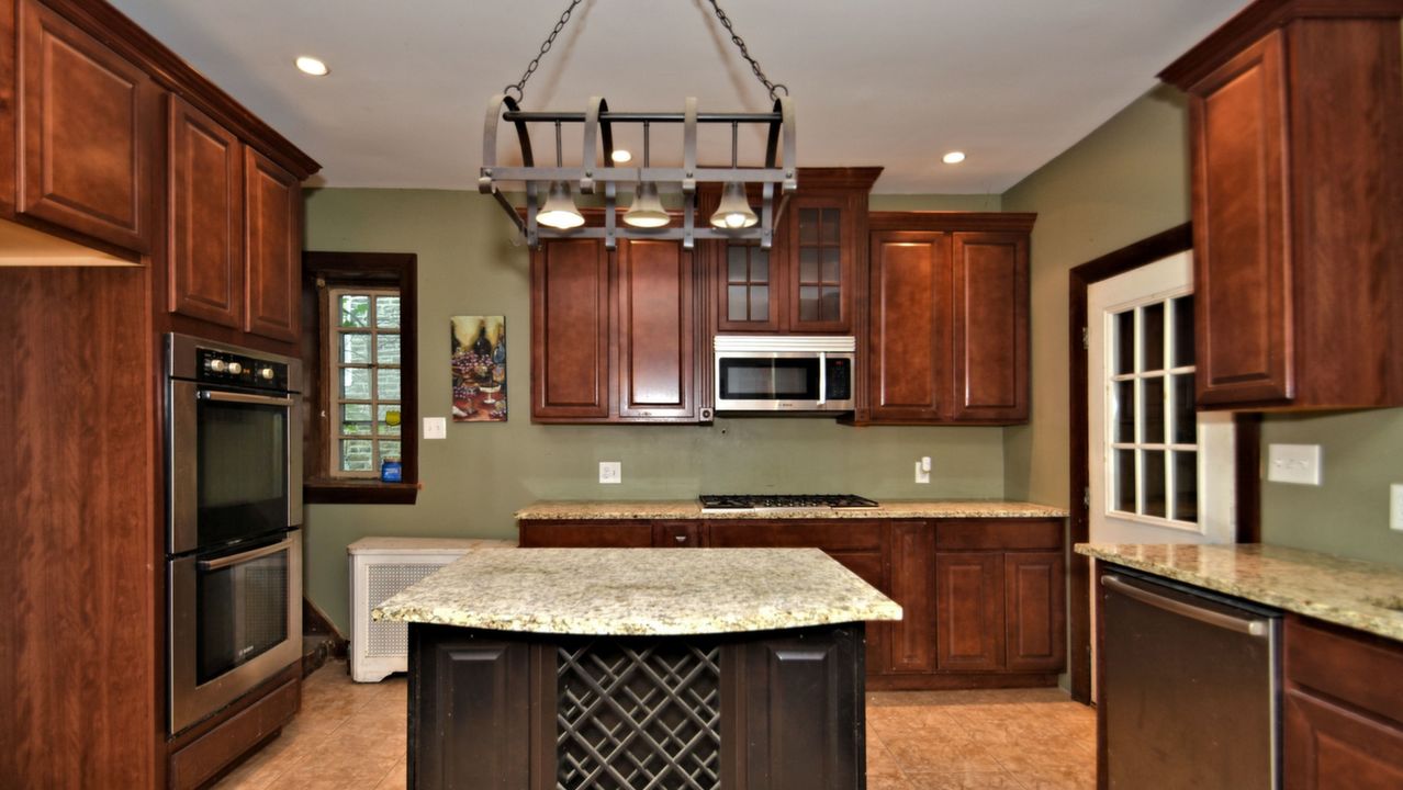 6523 Lincoln Dr, Philadelphia, PA, 19119 Scene 4