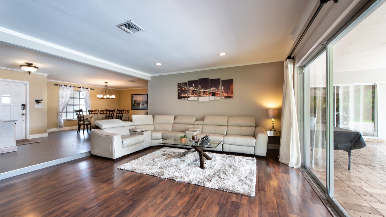 1300-SW-75th-Ave-04