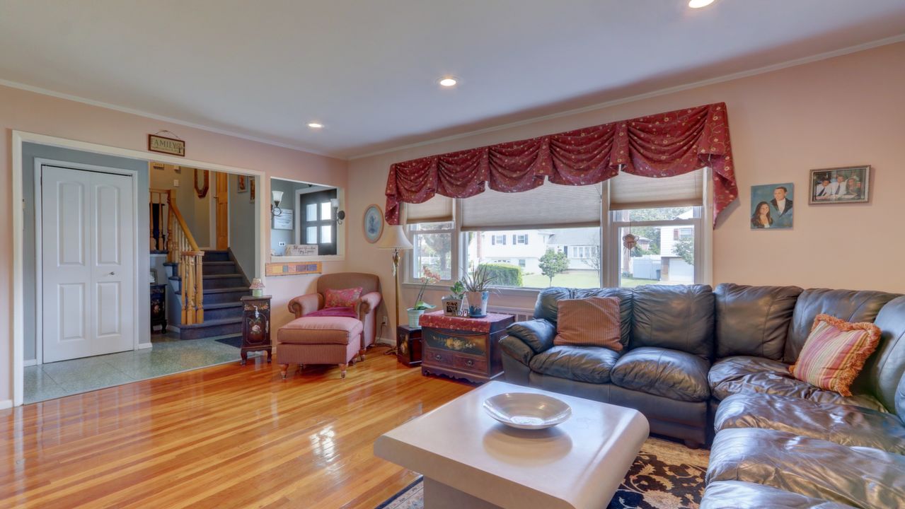 3866 Arthur Ave N, Seaford, NY, 11783 Scene 4