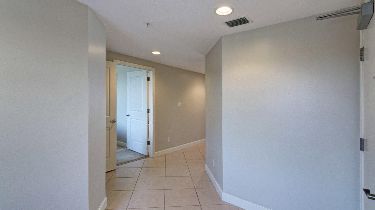 02_Entrance_02