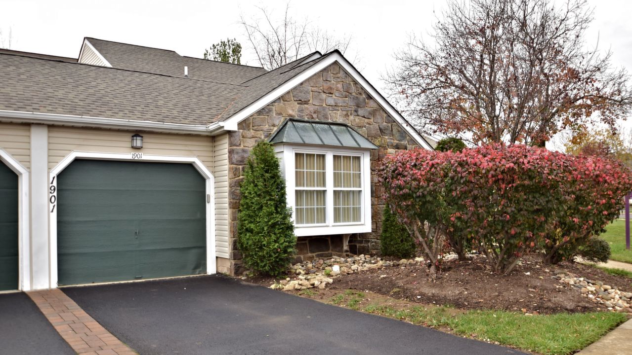 1901 Potters Pl, Holland, PA, 18966 Scene 1