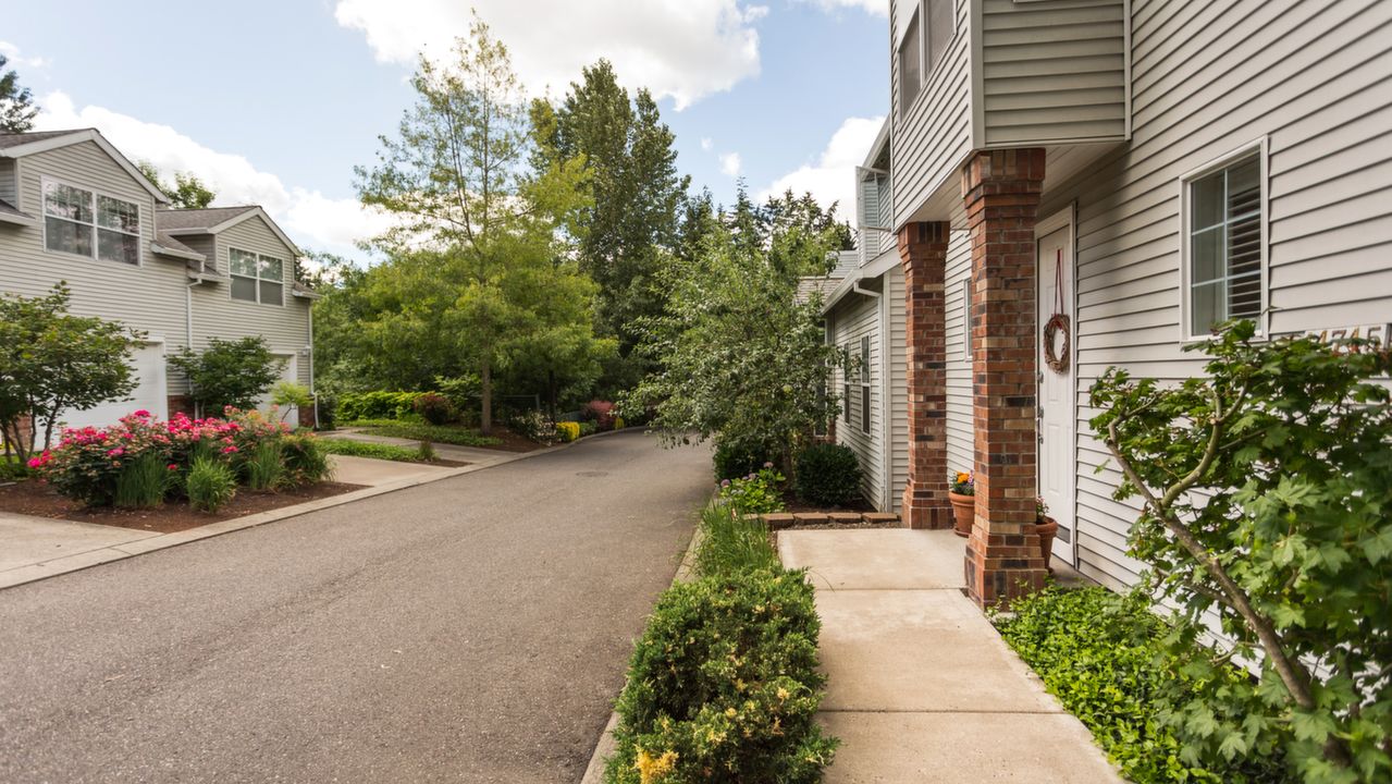 14720 Redbud Way, Beaverton, OR, 97007 Scene 4