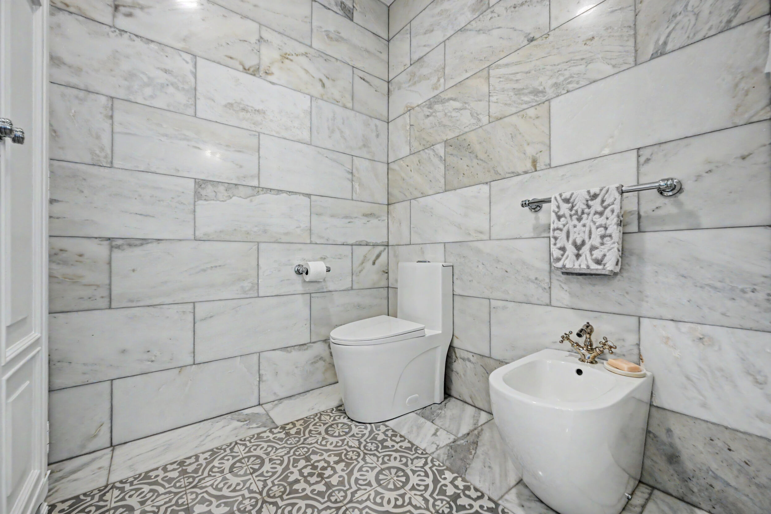 Sahara Carrara marble, European commode and bidet