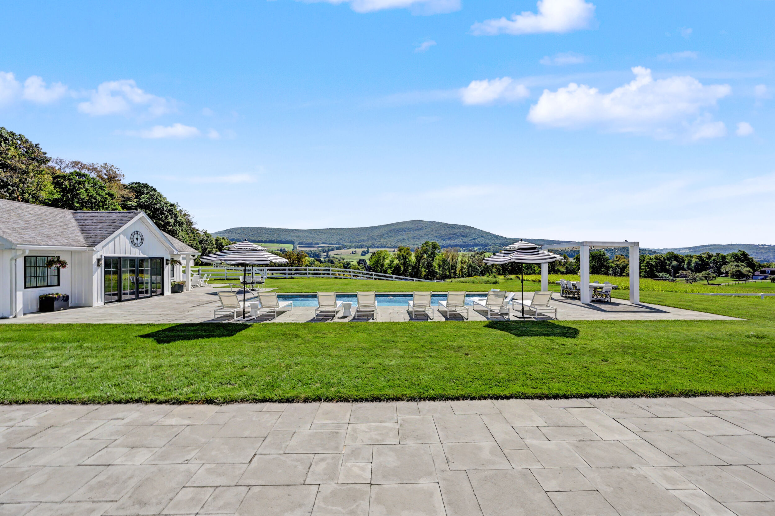 2319 Milwaukee Road, Clarks Summit — estate photography