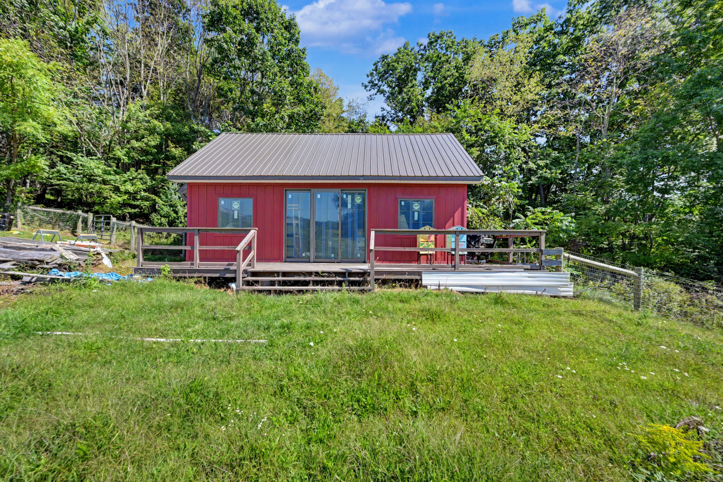 Hot Chocolate Barn and outdoor deck