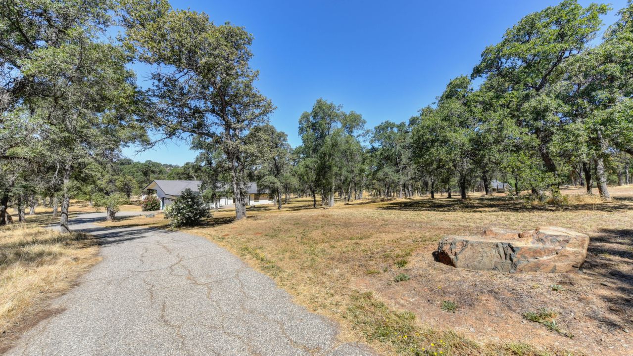 7660 Walsh Ln, Smartsville, CA, 95977 Scene 2