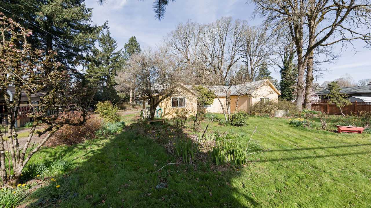 6609 SE Jennings Rd, Portland, OR, 97267 Scene 3